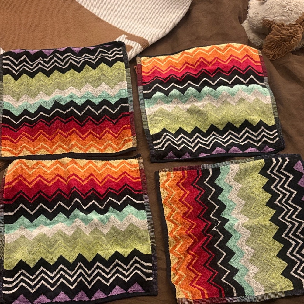 Missoni Multicolor Chevron Zigzag Hand Towels